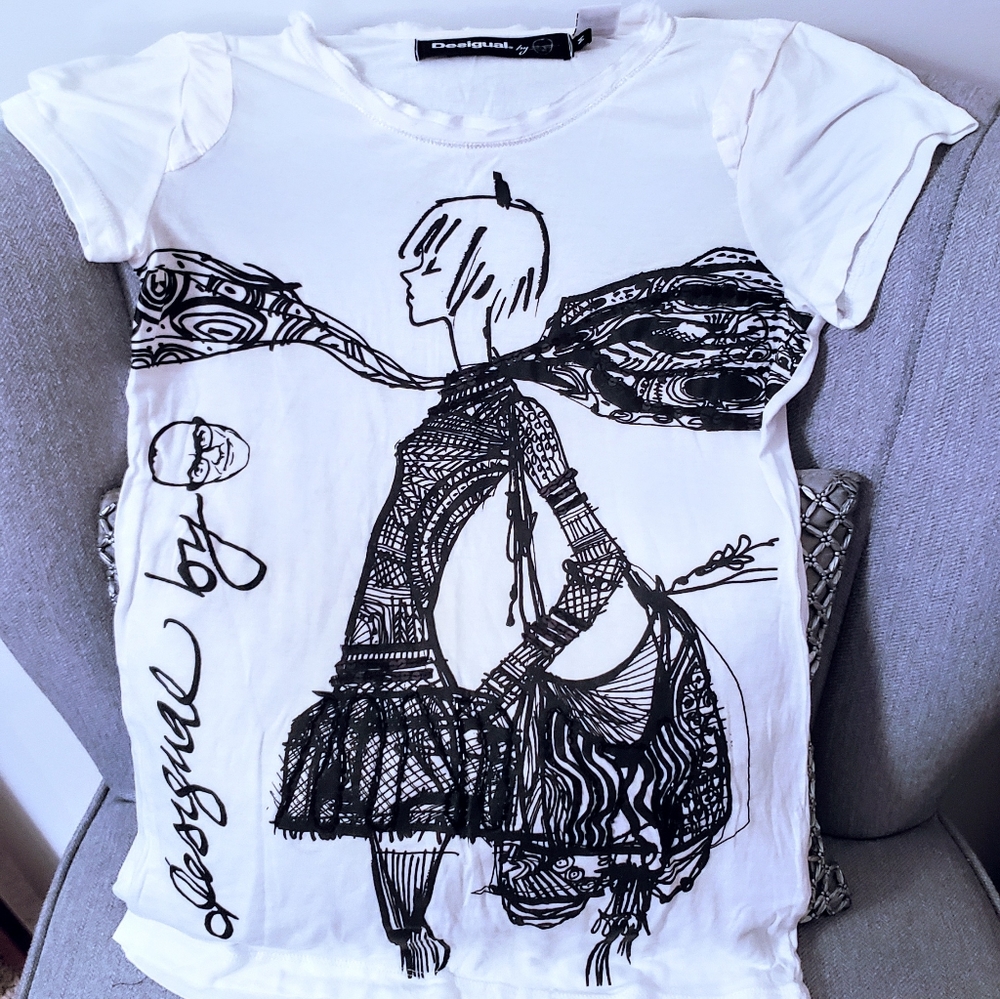 Very stylish shirt  Desugual By